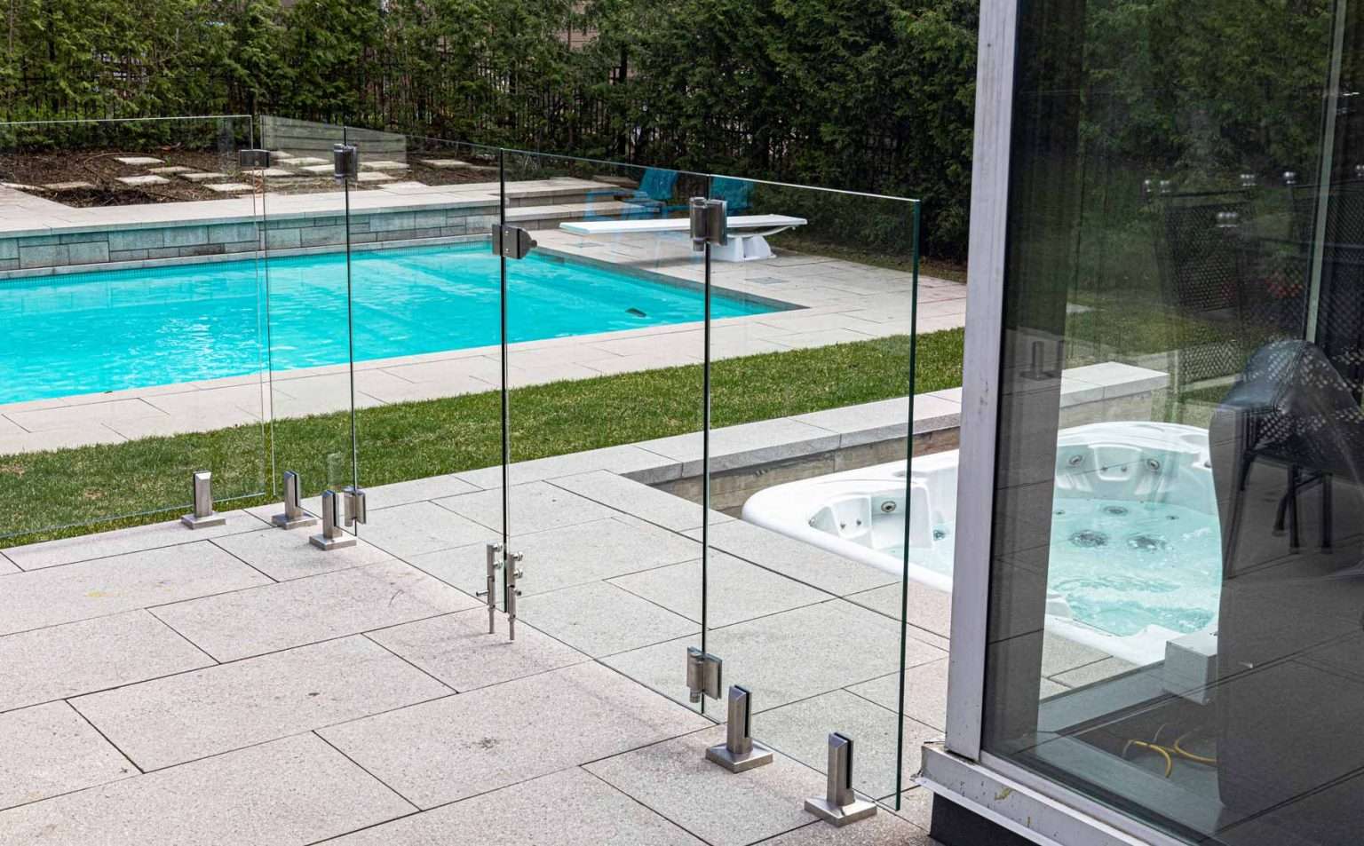 Glass pool fence quote / glass pool fence
